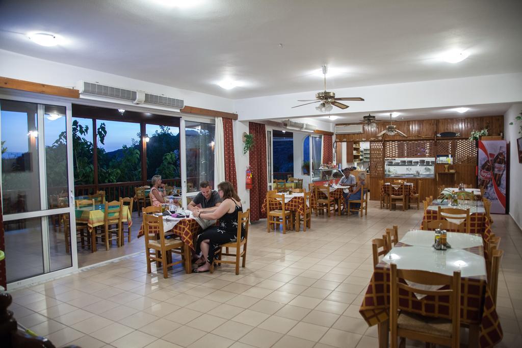 Ammoudi Hotel Дамноні Екстер'єр фото